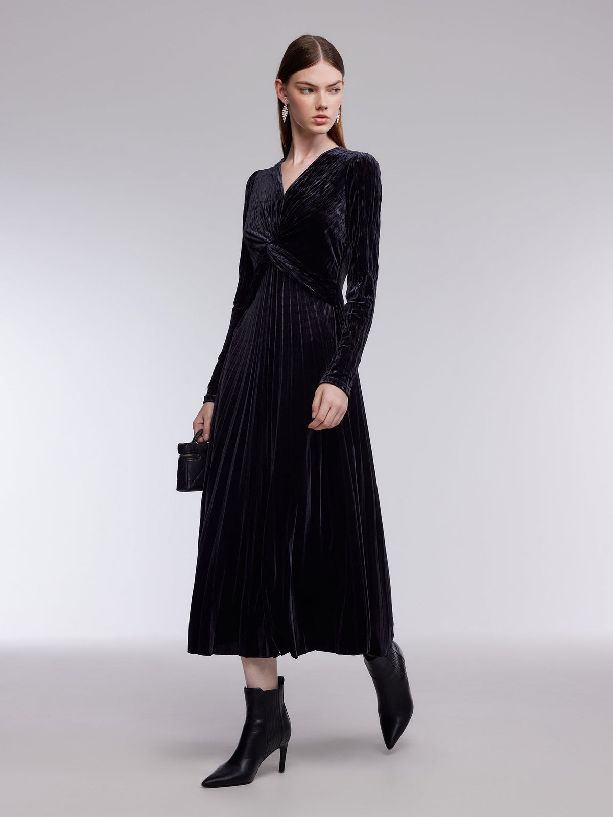 Velvet Twist Front Women V-Neck Pleated Maxi Dress