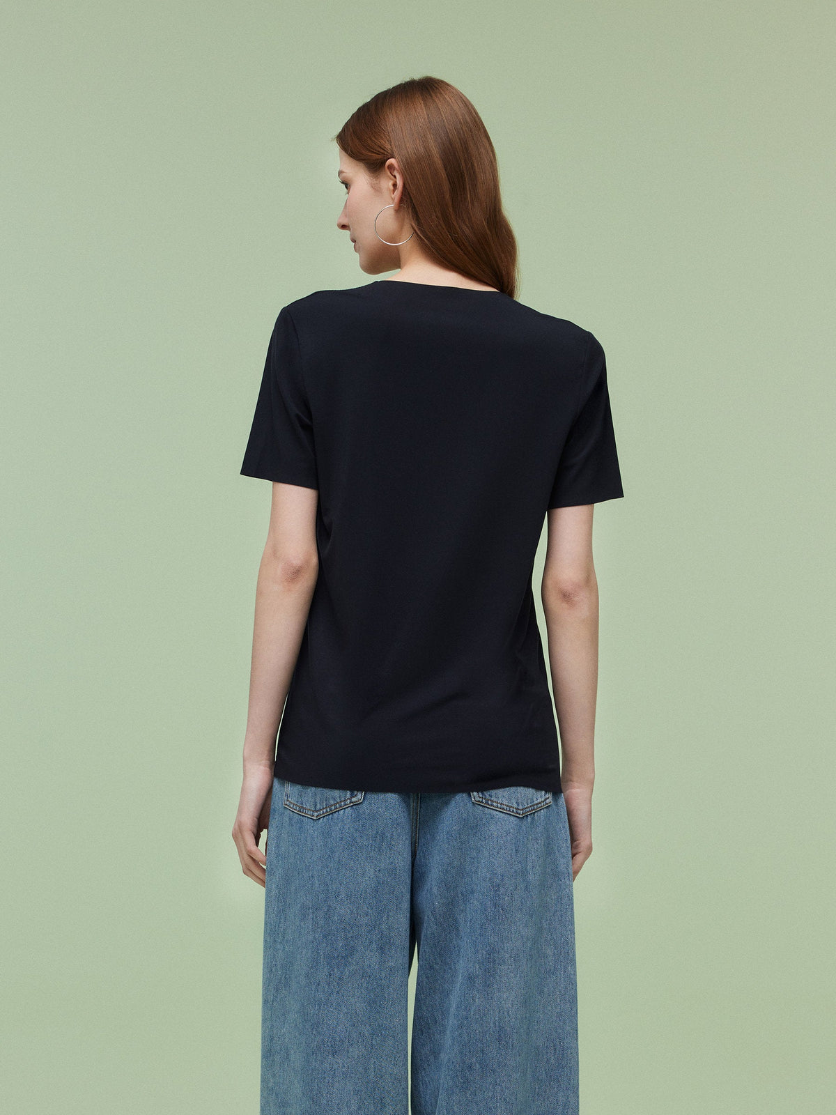 Two-pack (Black & White) Modal Round Neck Unisex T-Shirt